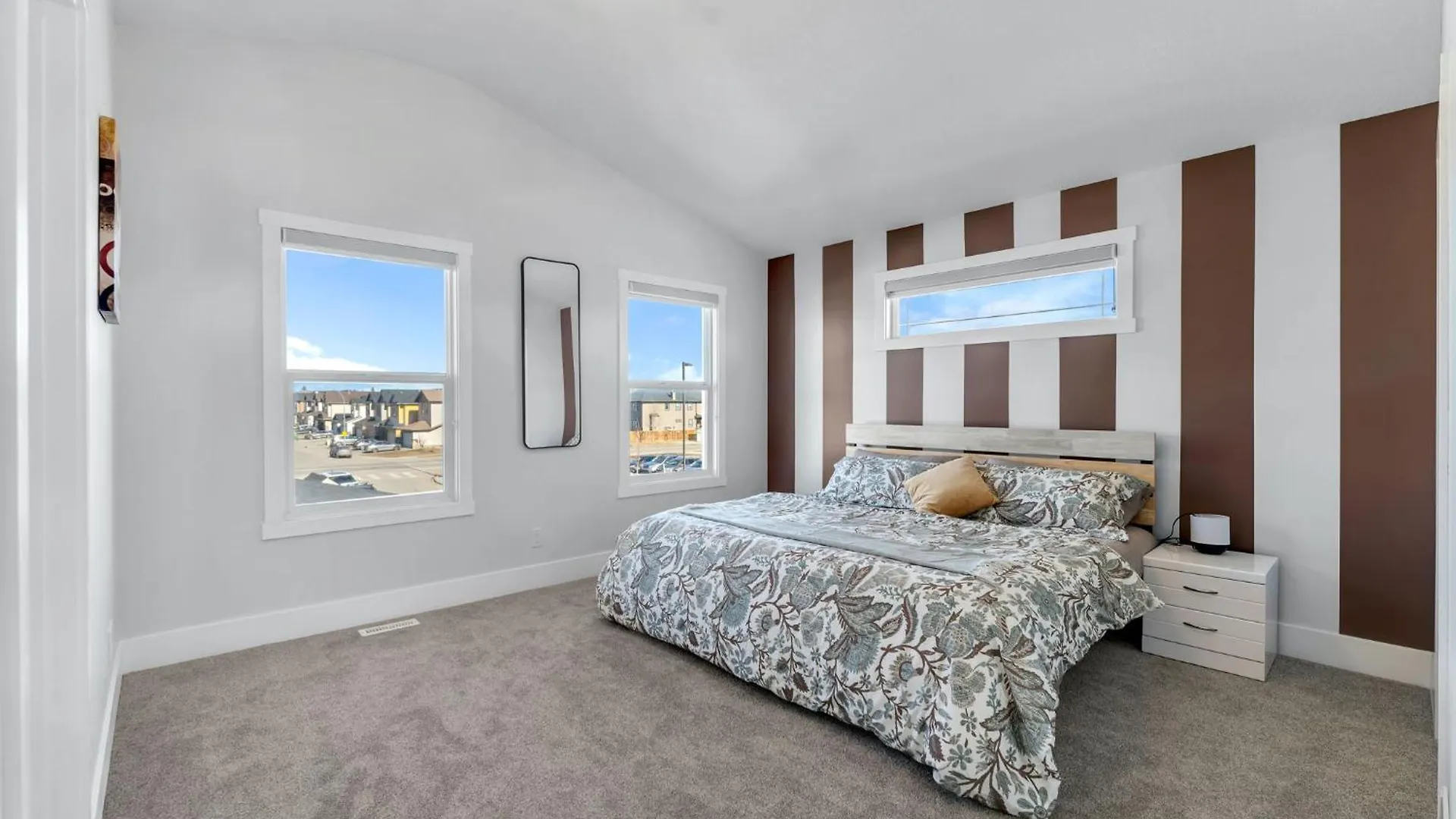 Your Pleasant Stay In 3 Bedroom House In Saddle-Ridge Calgary Holiday home